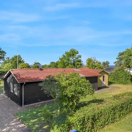 Semesterbostad Kora - 300m From The Sea By Interhome
